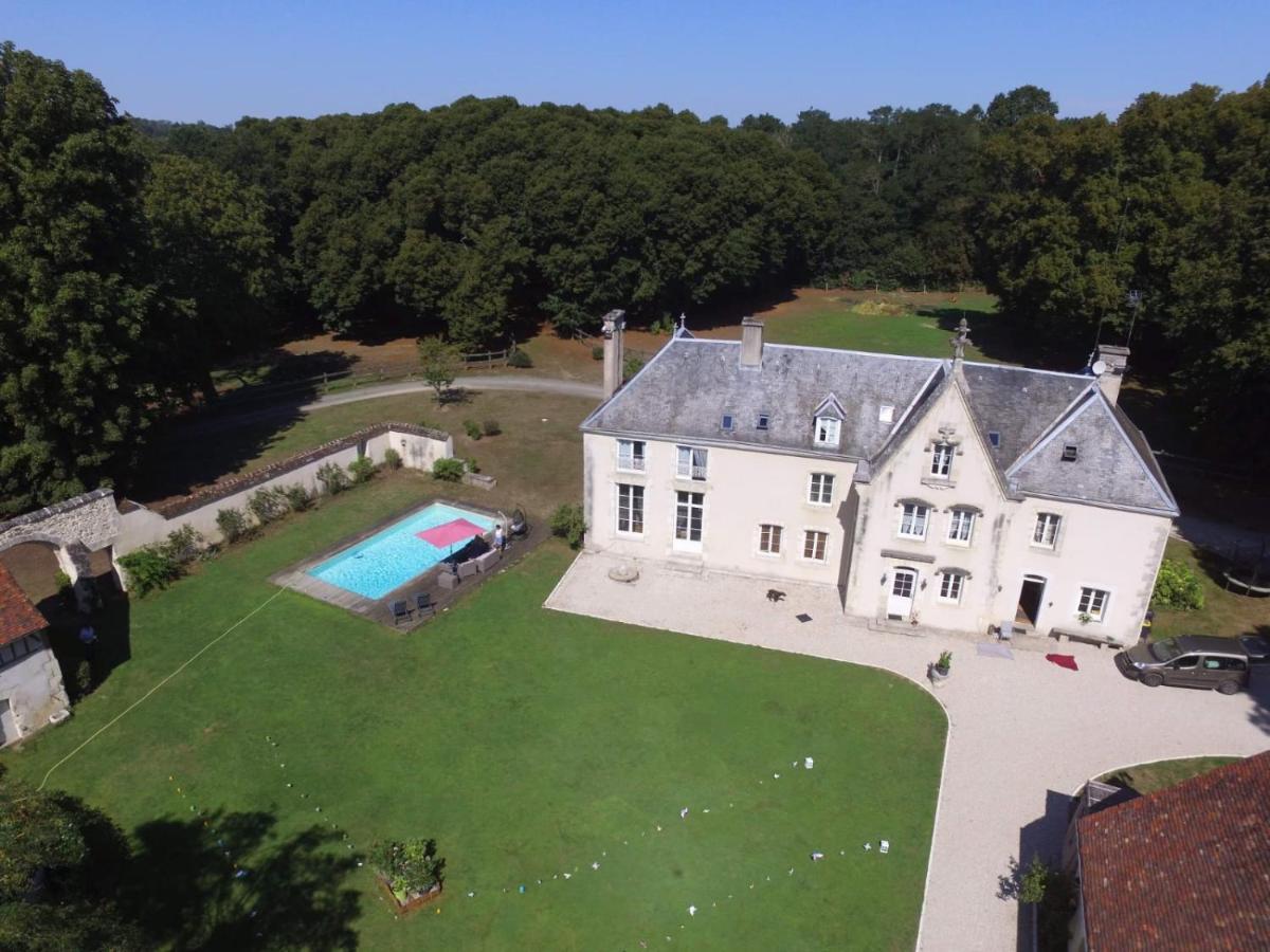 Chambres D'Hotes Chez Sylvie Donnemain-Saint-Mames Εξωτερικό φωτογραφία